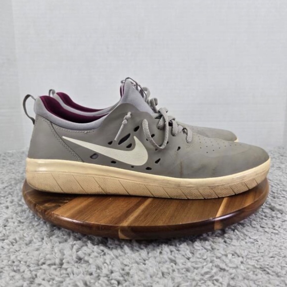 Nike SB Nyjah Atmosphere Grey True Berry Skating Sneakers Mens 11.5 AA4272-004 - Picture 3 of 7